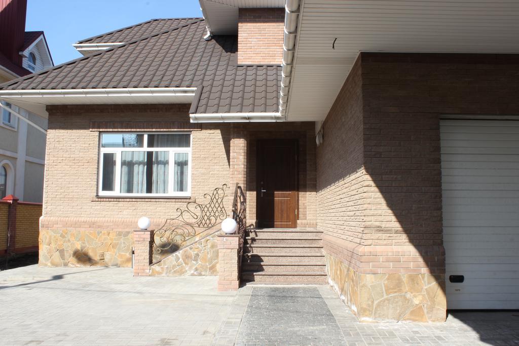 ホテル Barin House スームィ エクステリア 写真
