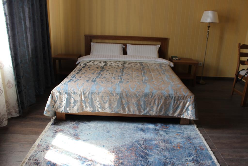 ホテル Barin House スームィ エクステリア 写真