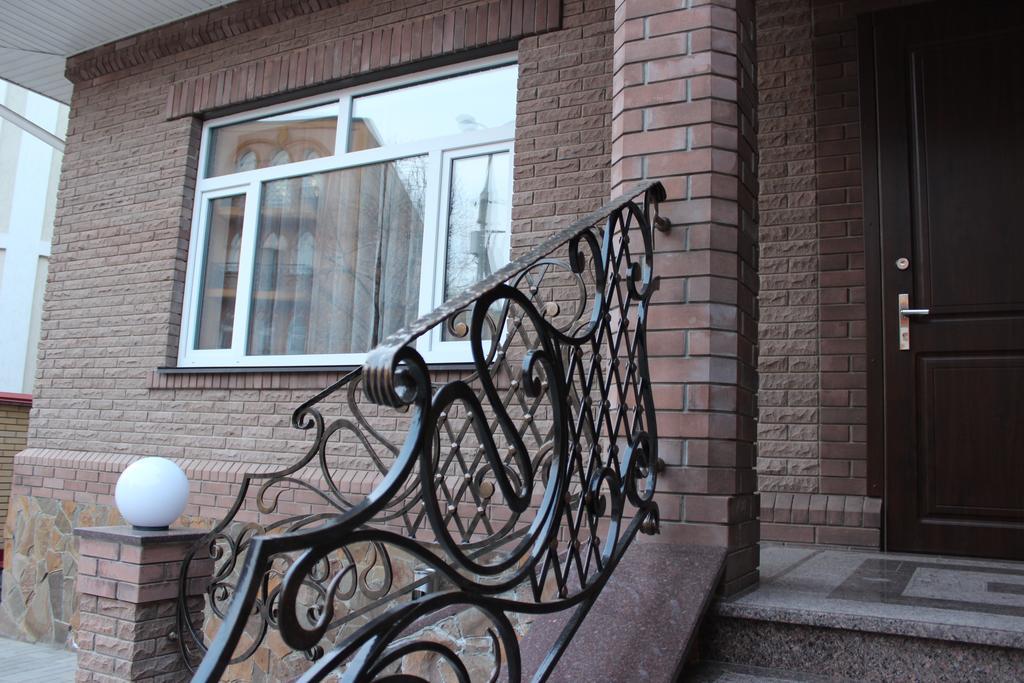 ホテル Barin House スームィ エクステリア 写真